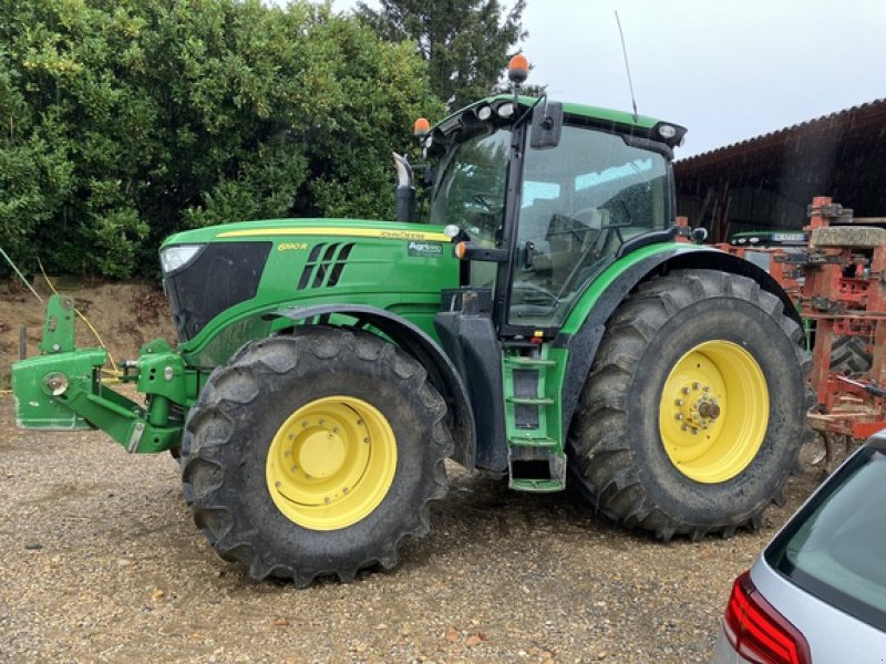 John Deere 6190 R, Gebrauchtmaschine, Baujahr: 2014, Betriebsstunden / Hektar: 7800 (Bild 1) Traktor des Typs John Deere 6190 R, Gebrauchtmaschine in SAVIGNEUX (Bild 1)