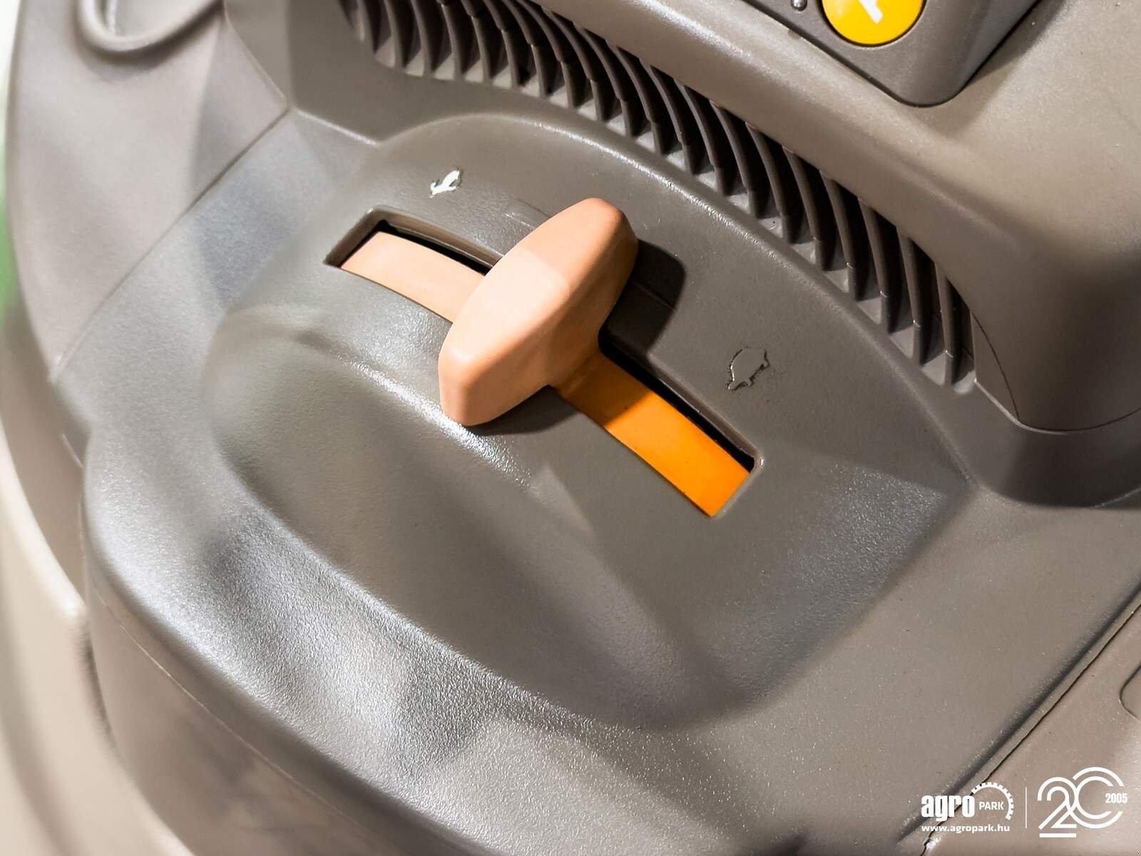 Traktor of the type John Deere 6190R, Gebrauchtmaschine in Csengele (Picture 14)