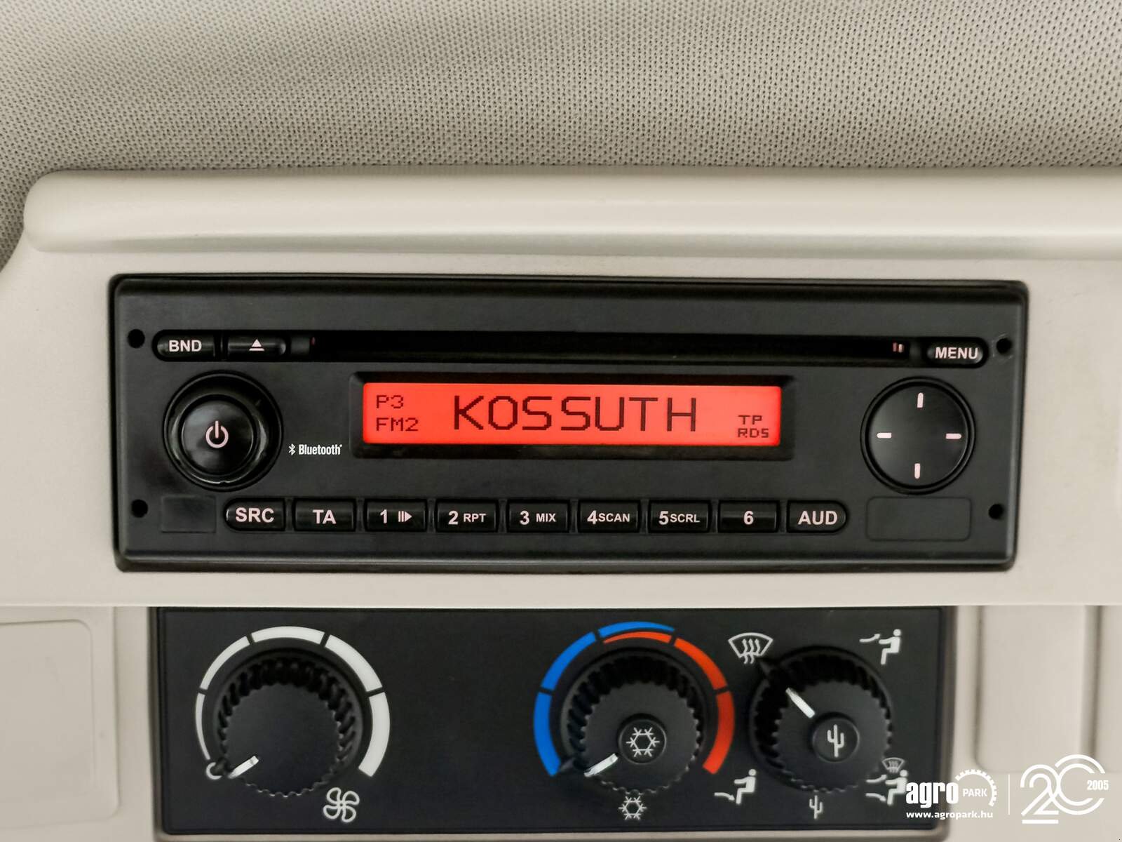 Traktor of the type John Deere 6190R, Gebrauchtmaschine in Csengele (Picture 24)