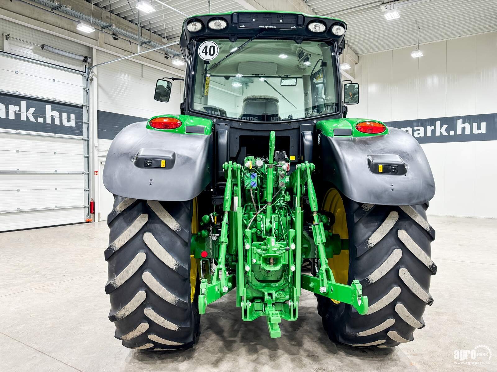 Traktor типа John Deere 6190R, Gebrauchtmaschine в Csengele (Фотография 5)