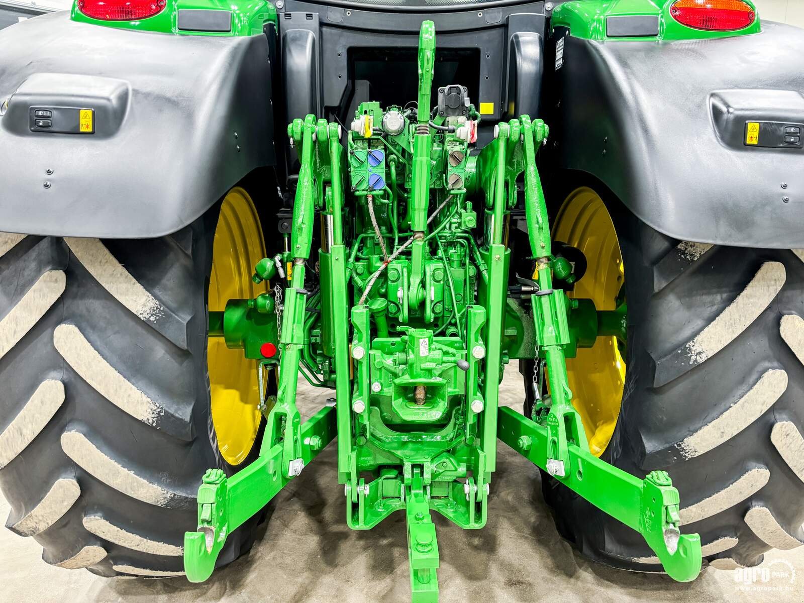Traktor типа John Deere 6190R, Gebrauchtmaschine в Csengele (Фотография 7)