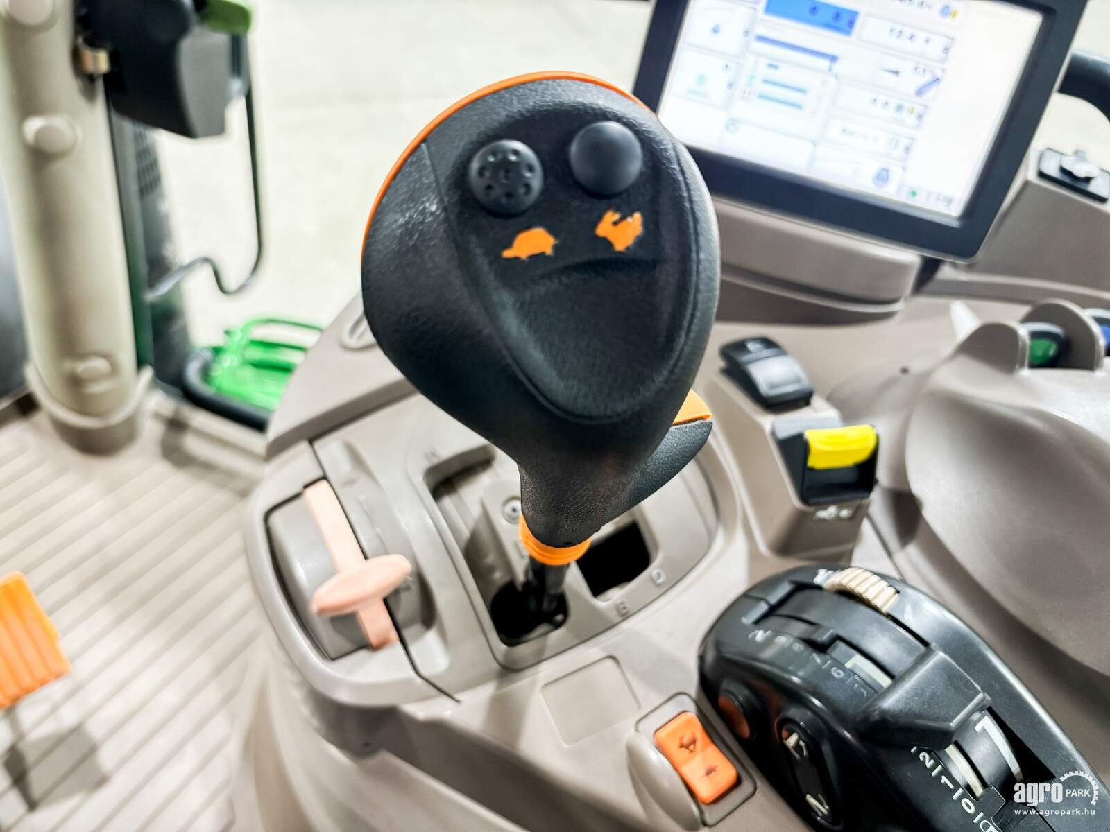 Traktor типа John Deere 6190R, Gebrauchtmaschine в Csengele (Фотография 11)