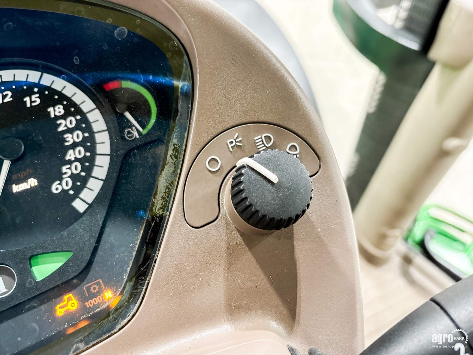 Traktor типа John Deere 6190R, Gebrauchtmaschine в Csengele (Фотография 29)