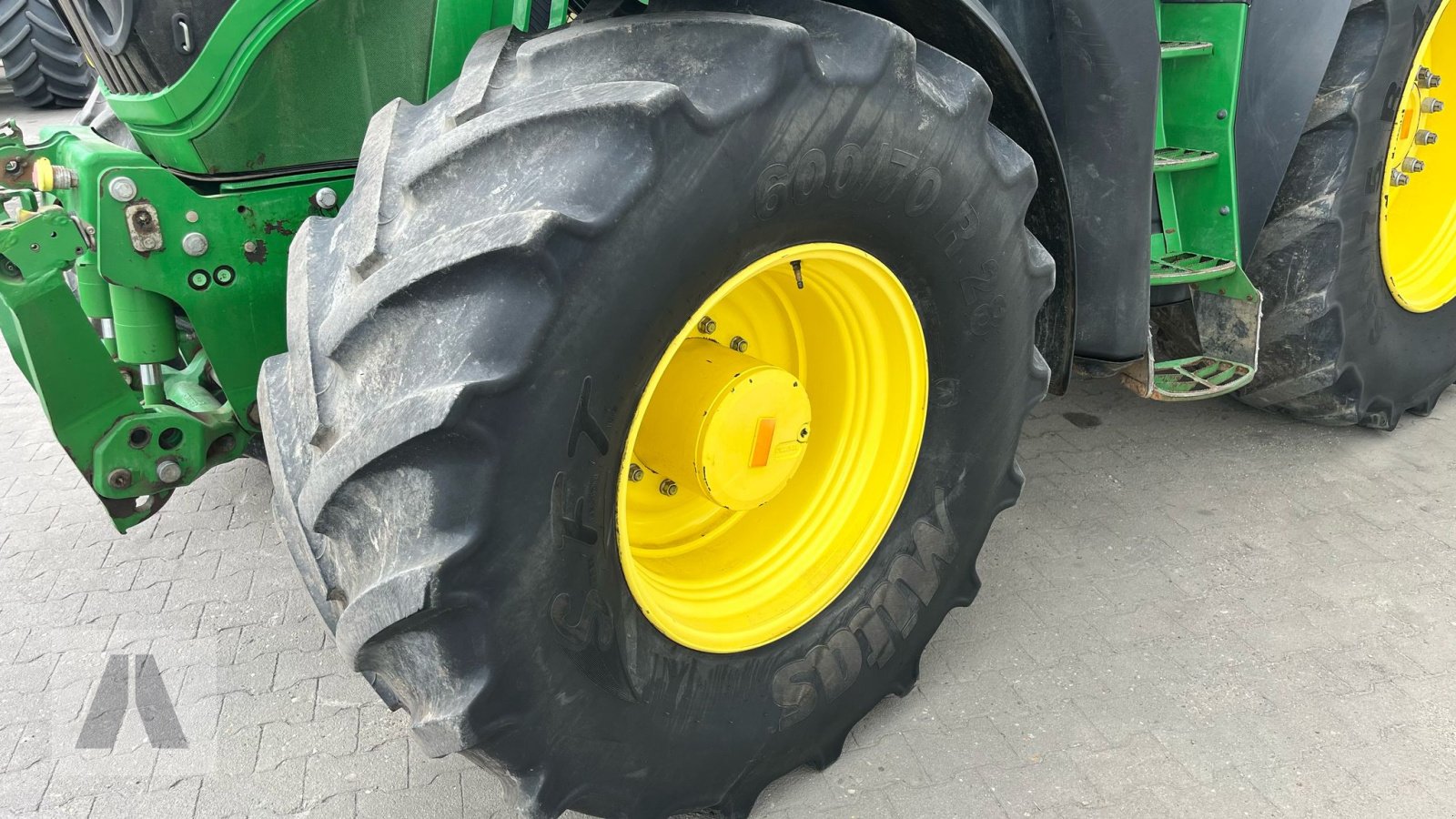 Traktor типа John Deere 6190R, Gebrauchtmaschine в Regensburg (Фотография 12)