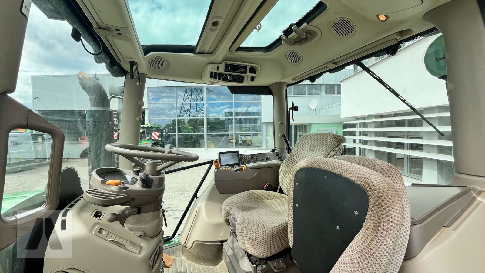 Traktor типа John Deere 6190R, Gebrauchtmaschine в Regensburg (Фотография 19)