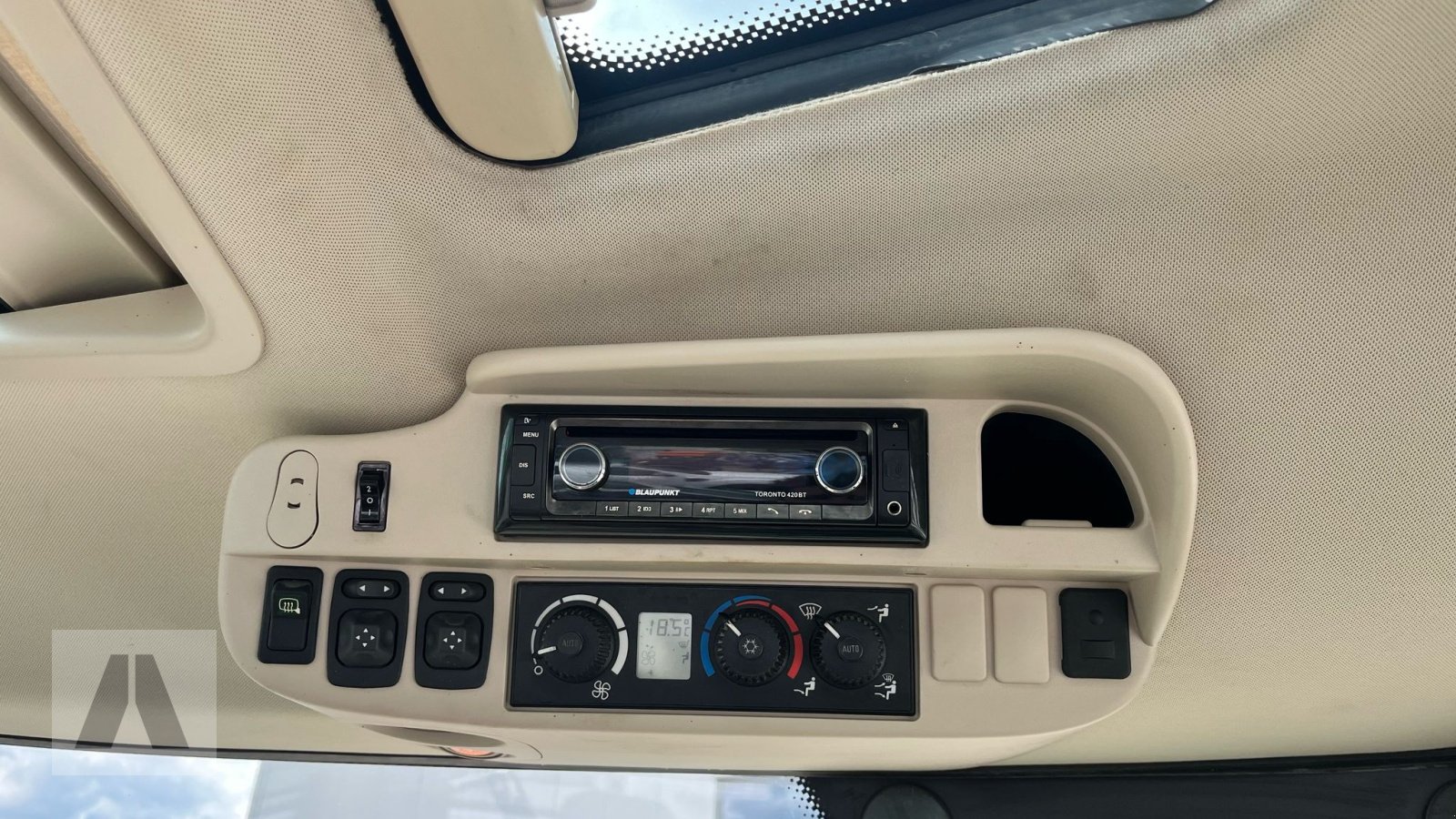 Traktor типа John Deere 6190R, Gebrauchtmaschine в Regensburg (Фотография 24)