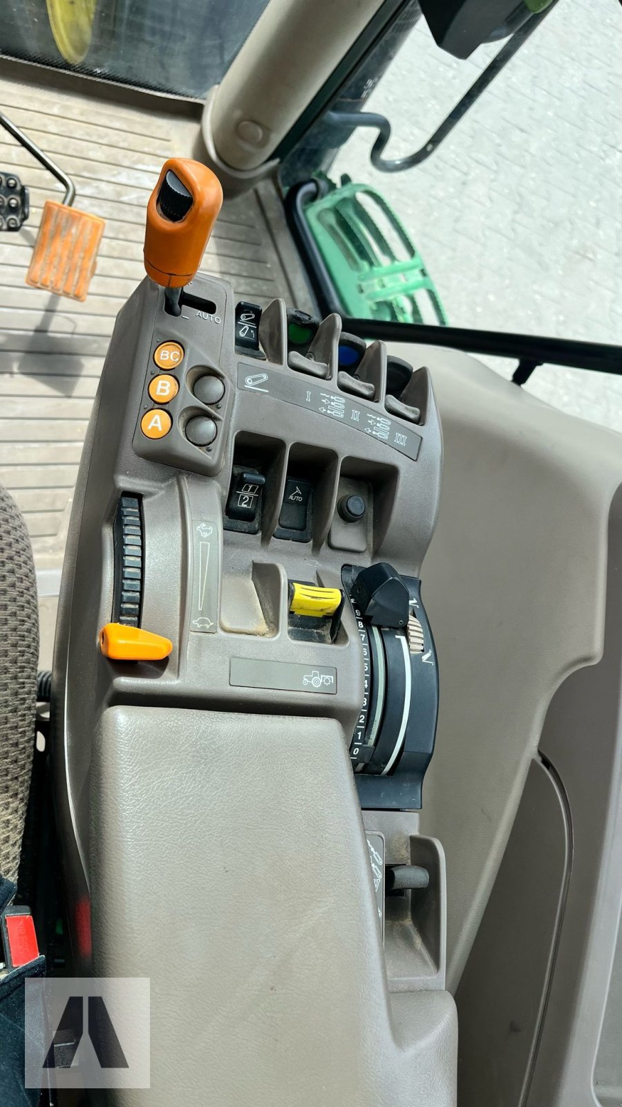 Traktor typu John Deere 6190R, Gebrauchtmaschine v Regensburg (Obrázek 21)