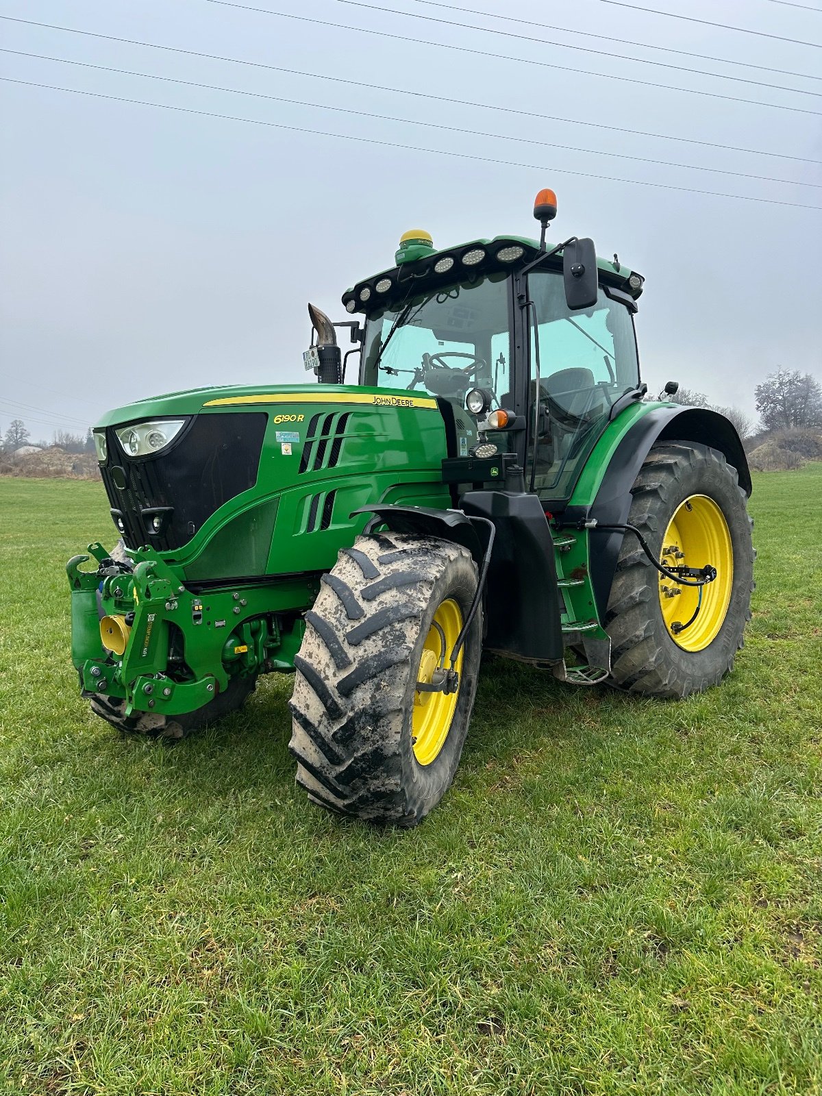 Traktor van het type John Deere 6190R, Gebrauchtmaschine in Stephanskirchen (Foto 1)