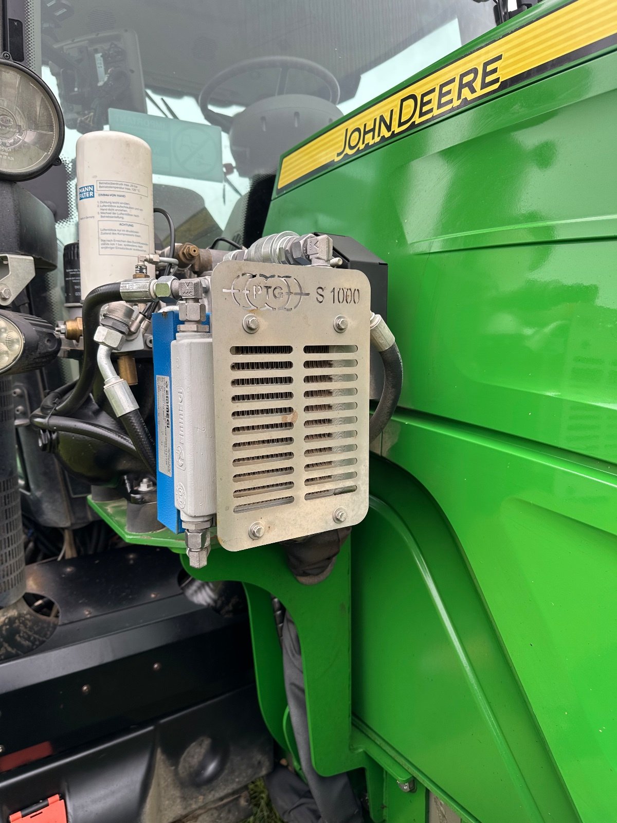 Traktor van het type John Deere 6190R, Gebrauchtmaschine in Stephanskirchen (Foto 3)