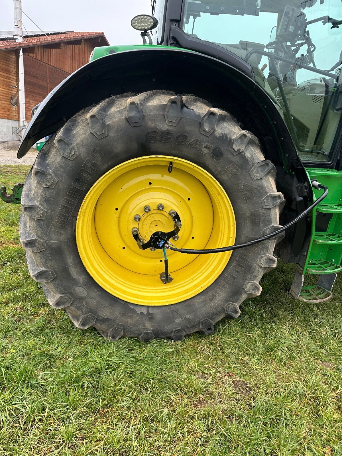 Traktor van het type John Deere 6190R, Gebrauchtmaschine in Stephanskirchen (Foto 4)