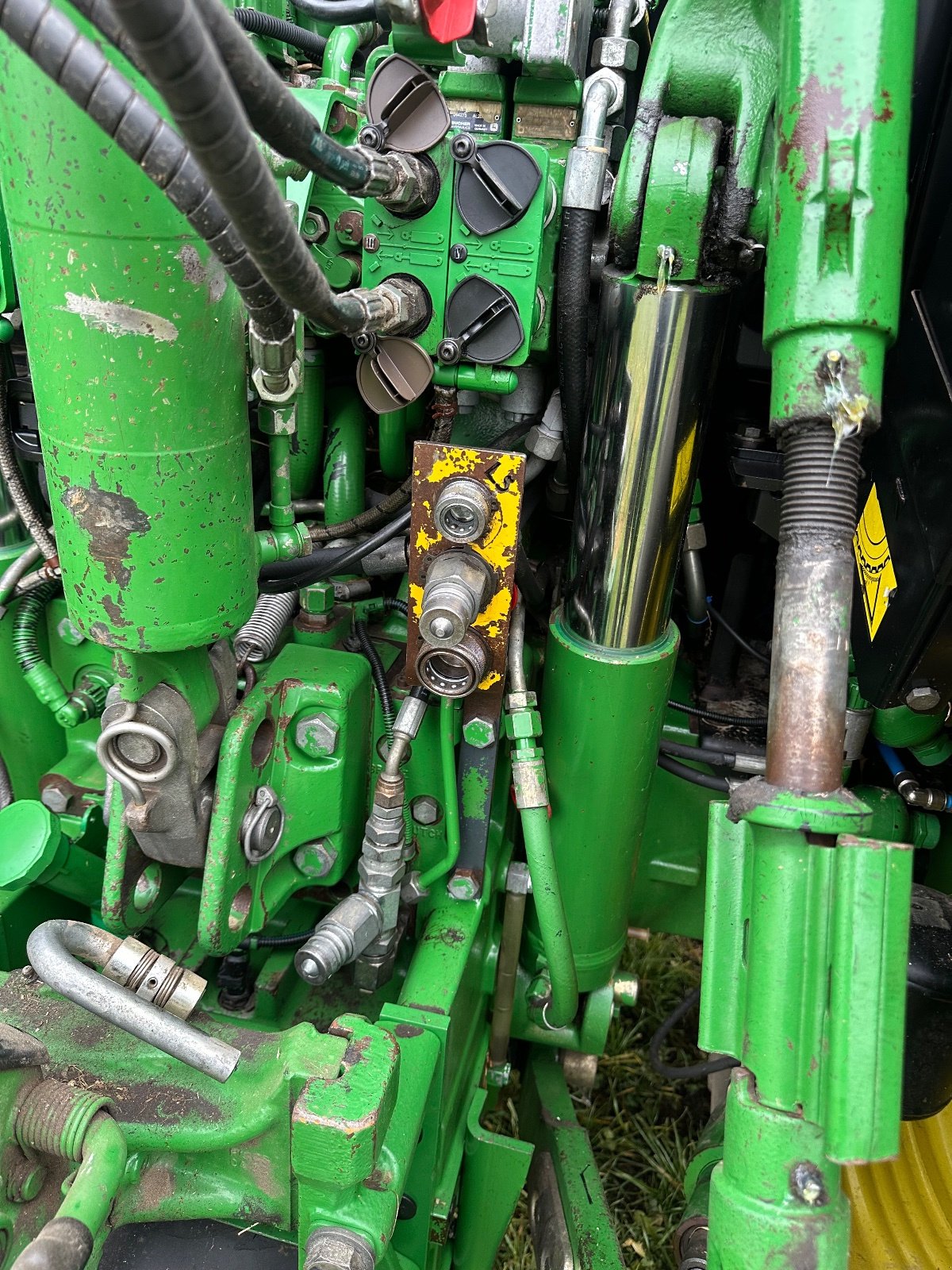 Traktor van het type John Deere 6190R, Gebrauchtmaschine in Stephanskirchen (Foto 9)