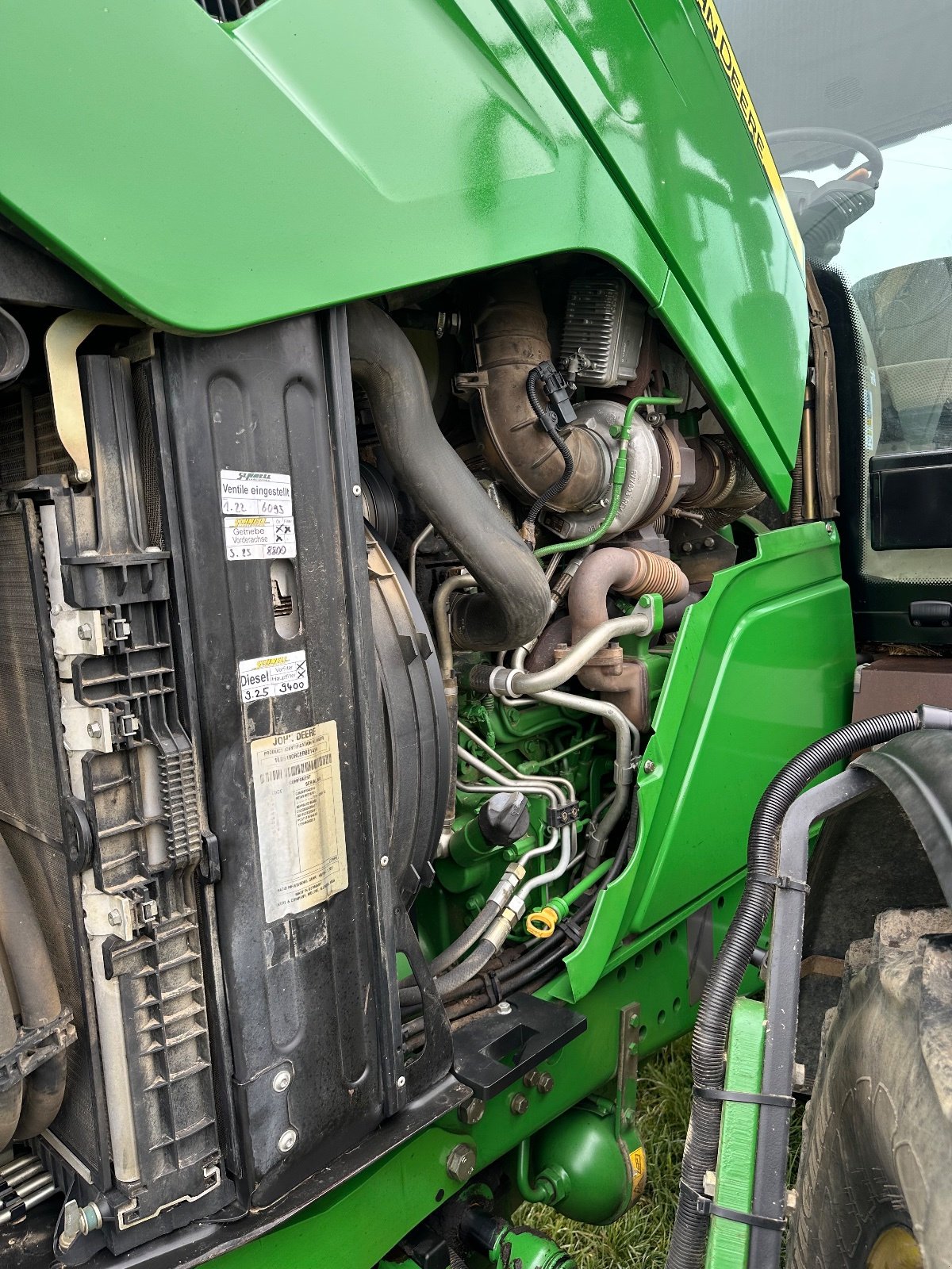 Traktor van het type John Deere 6190R, Gebrauchtmaschine in Stephanskirchen (Foto 11)
