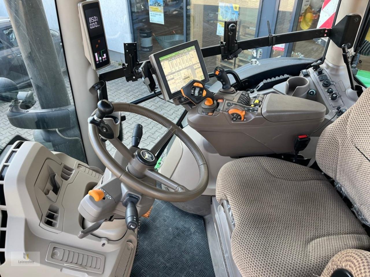 Traktor типа John Deere 6195 R, Gebrauchtmaschine в Neuhof - Dorfborn (Фотография 9)