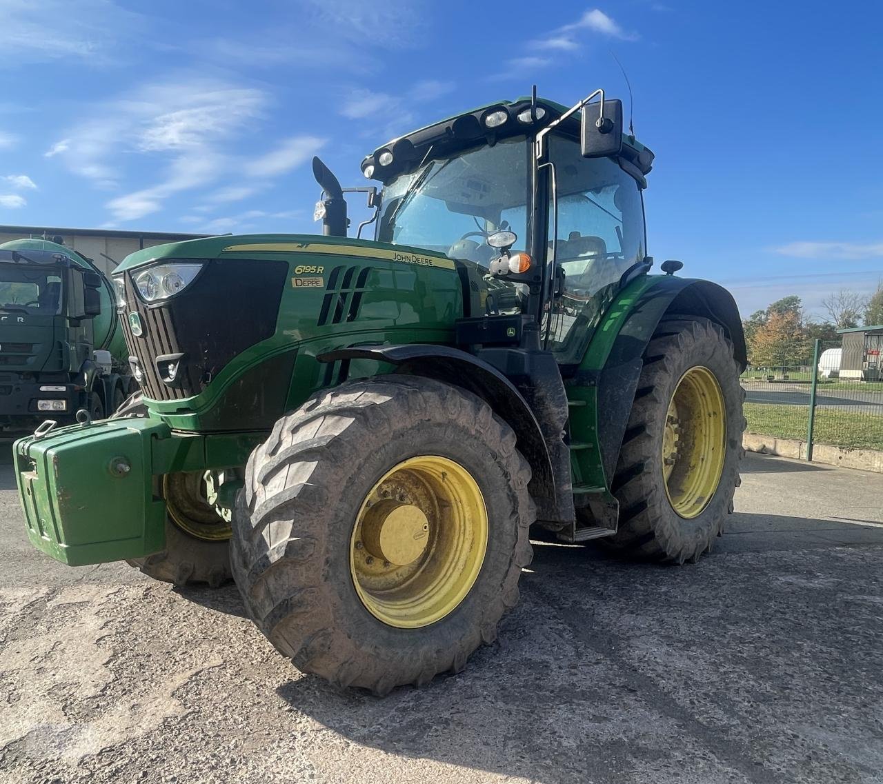 Traktor of the type John Deere 6195 R, Gebrauchtmaschine in Pragsdorf (Picture 3)