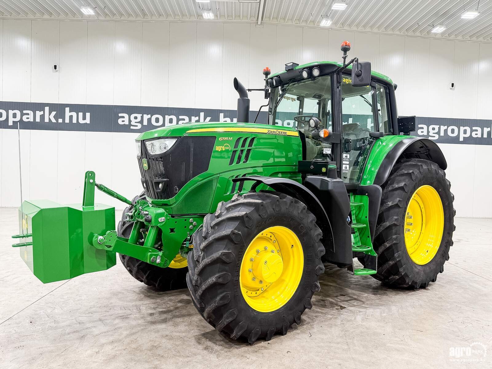 Traktor типа John Deere 6195M, Gebrauchtmaschine в Csengele (Фотография 1)