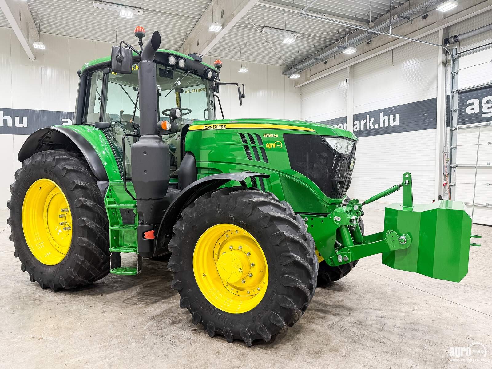 Traktor типа John Deere 6195M, Gebrauchtmaschine в Csengele (Фотография 2)