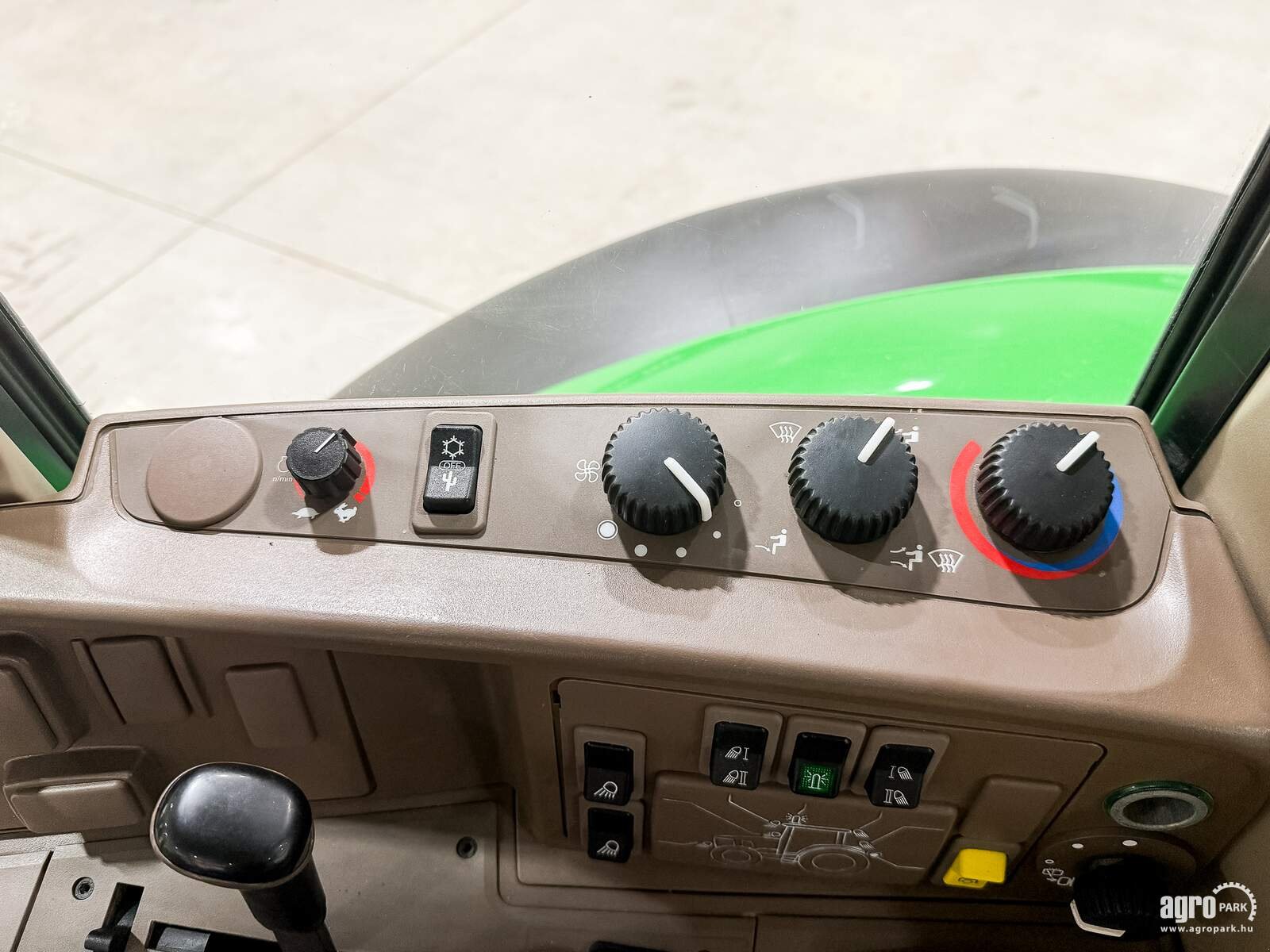 Traktor типа John Deere 6195M, Gebrauchtmaschine в Csengele (Фотография 26)