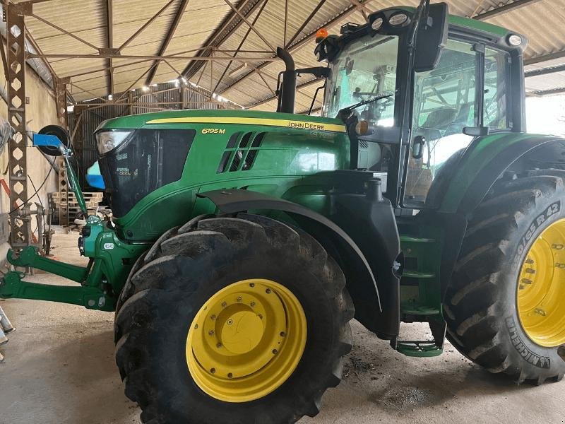 Traktor типа John Deere 6195M, Gebrauchtmaschine в SAINT-GERMAIN DU PUY (Фотография 1)