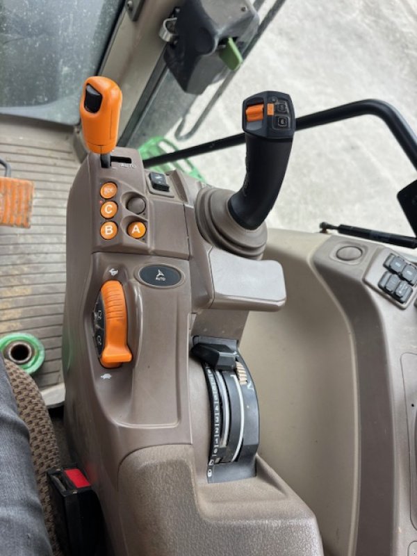 Traktor типа John Deere 6195M, Gebrauchtmaschine в VERDUN (Фотография 7)