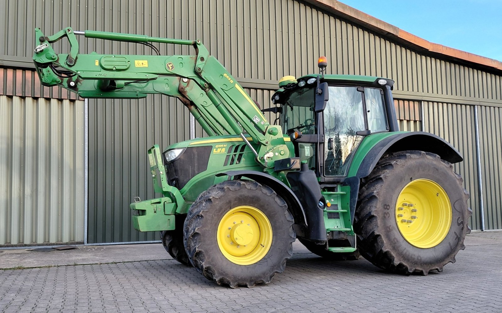 Traktor типа John Deere 6195M, Gebrauchtmaschine в Wolfenbüttel (Фотография 2)