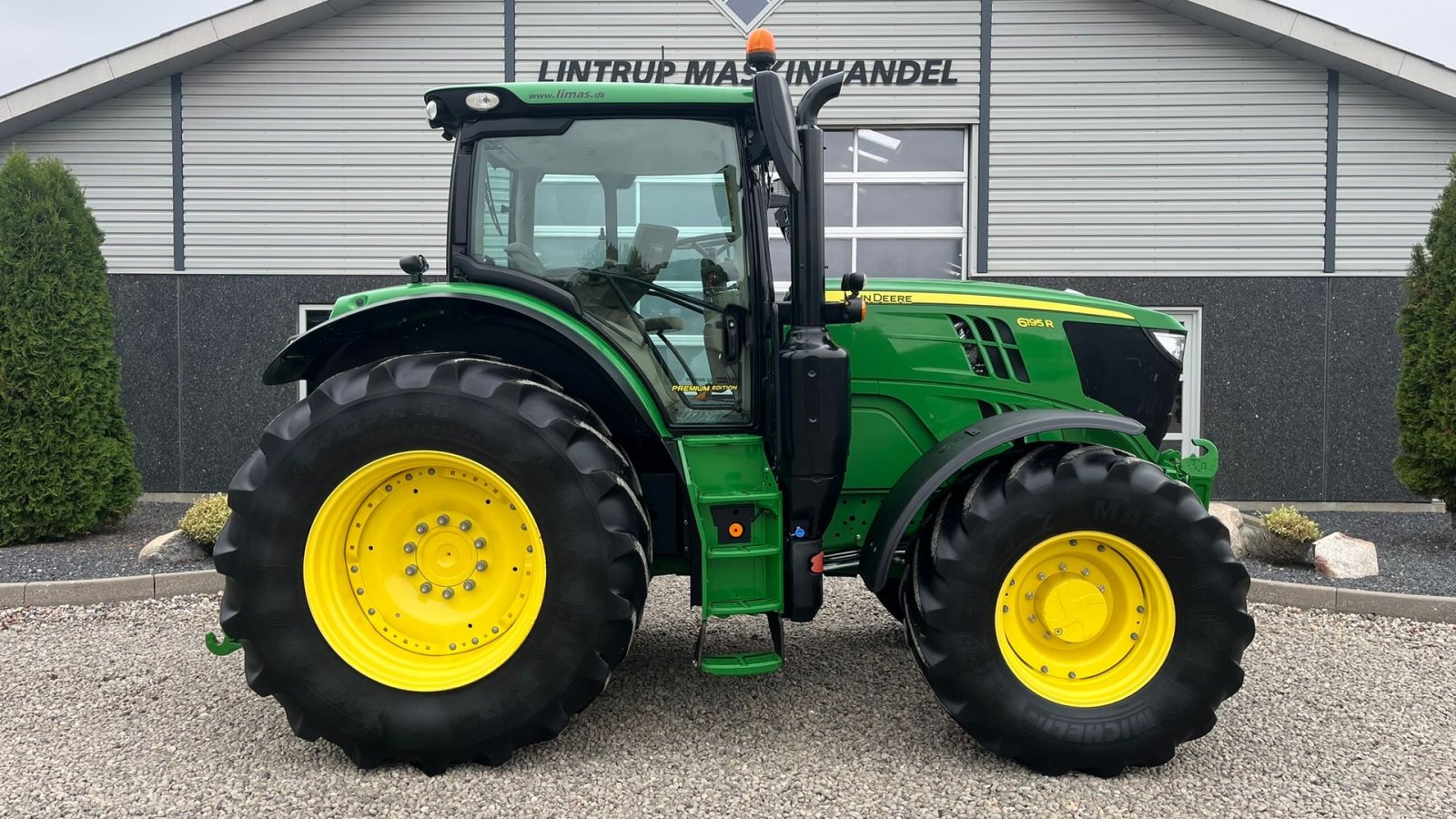Traktor типа John Deere 6195R Premium Edition med frontlift, Gebrauchtmaschine в Lintrup (Фотография 10)