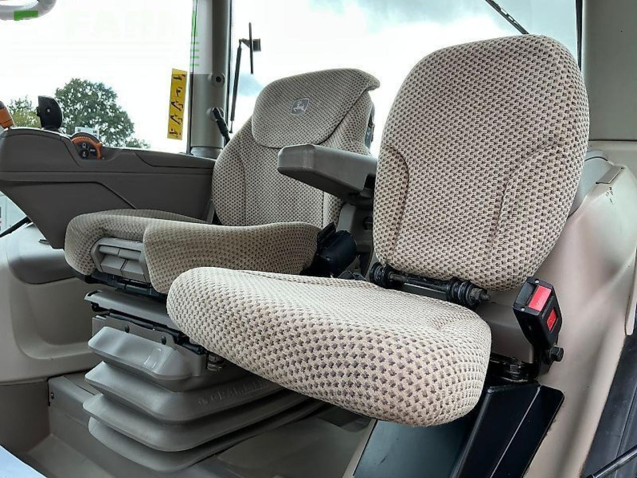 Traktor of the type John Deere 6195r tractor (st24010), Gebrauchtmaschine in SHAFTESBURY (Picture 17)