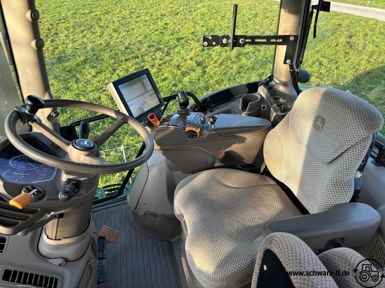 Traktor des Typs John Deere 6195R, Gebrauchtmaschine in Aspach (Bild 12)