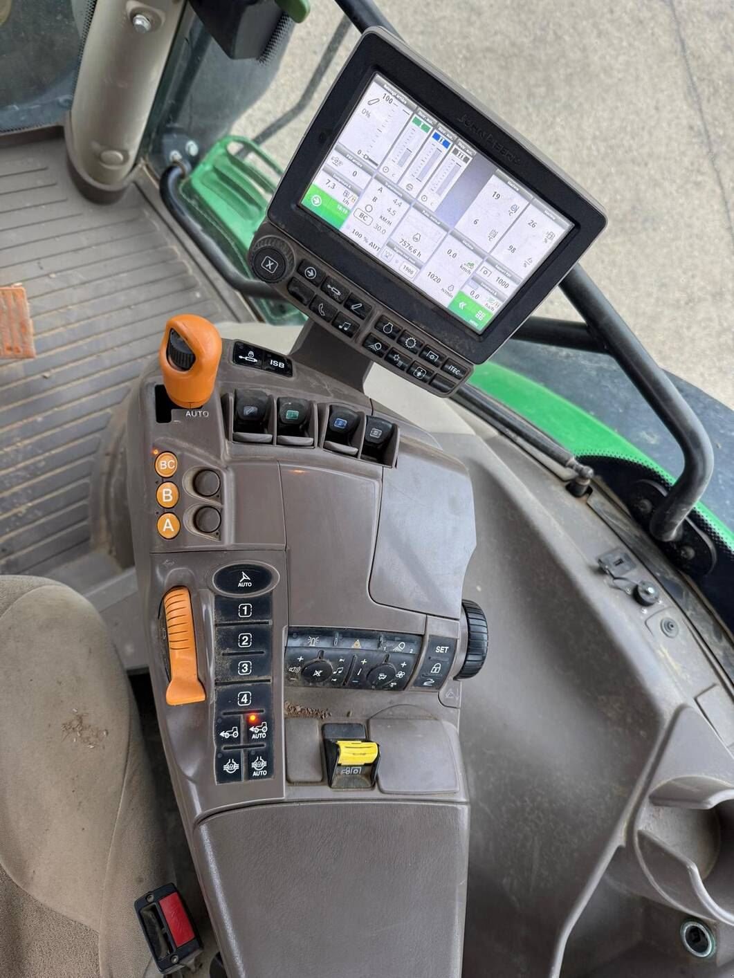 Traktor типа John Deere 6195R, Gebrauchtmaschine в BOSC LE HARD (Фотография 7)