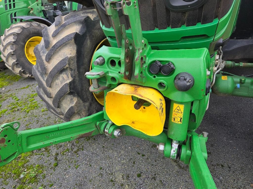Traktor des Typs John Deere 6195R, Gebrauchtmaschine in COULVAIN (Bild 6)
