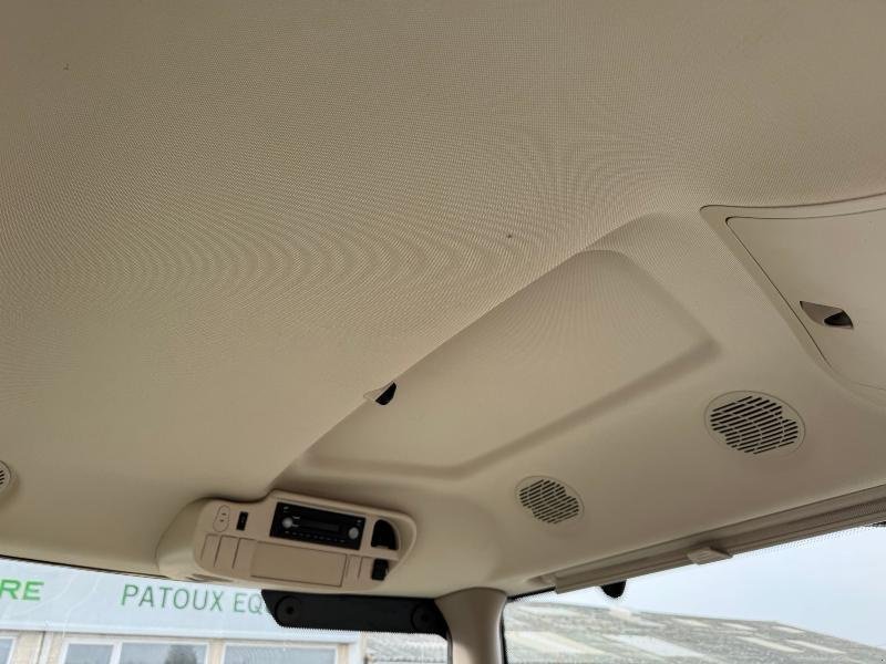 Traktor типа John Deere 6195R, Gebrauchtmaschine в Wargnies Le Grand (Фотография 9)