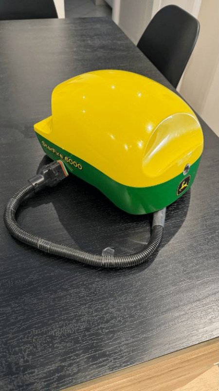 Traktor типа John Deere 6195R, Gebrauchtmaschine в azerailles (Фотография 9)