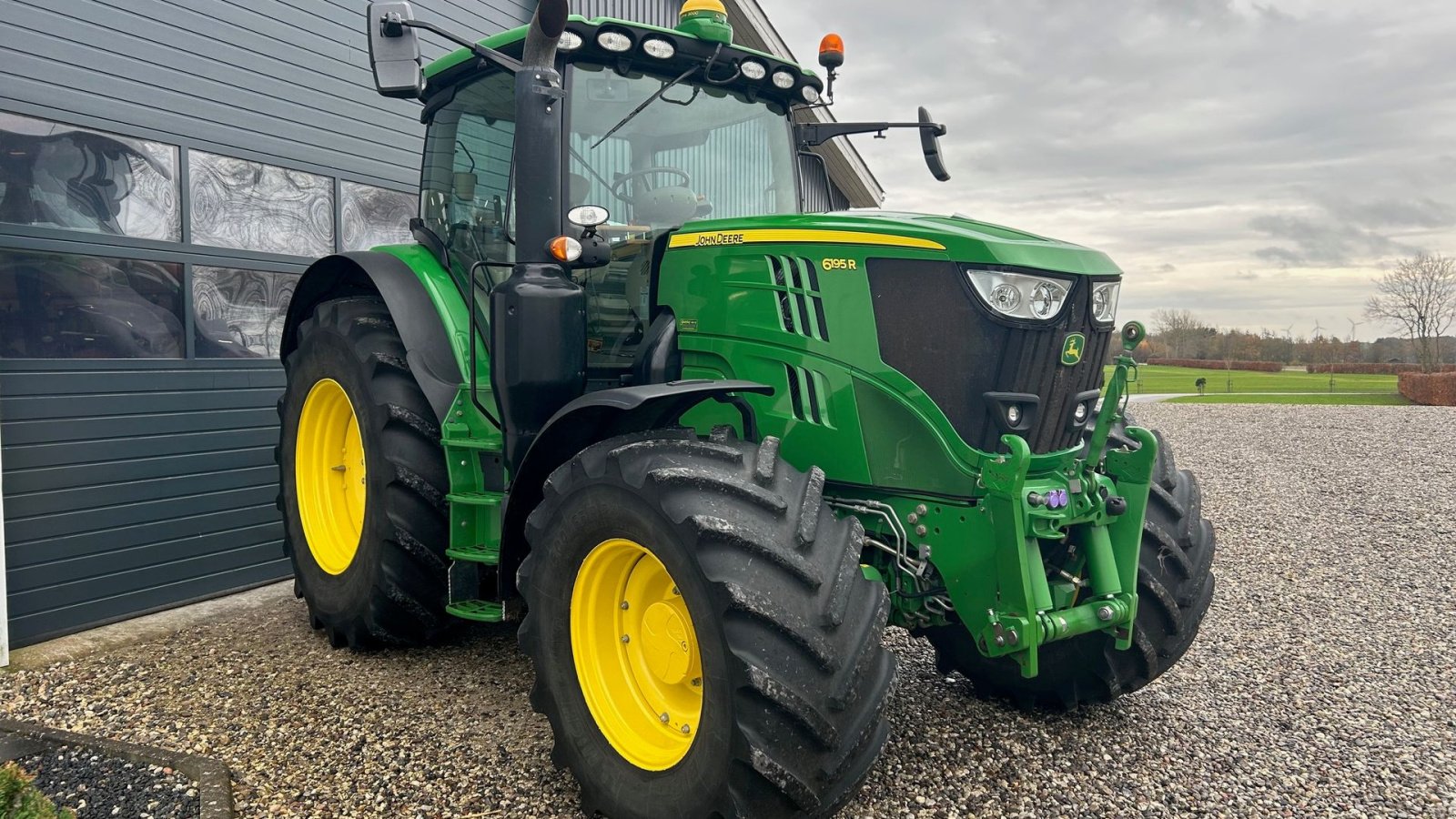 Traktor типа John Deere 6195R, Gebrauchtmaschine в Thorsø (Фотография 5)