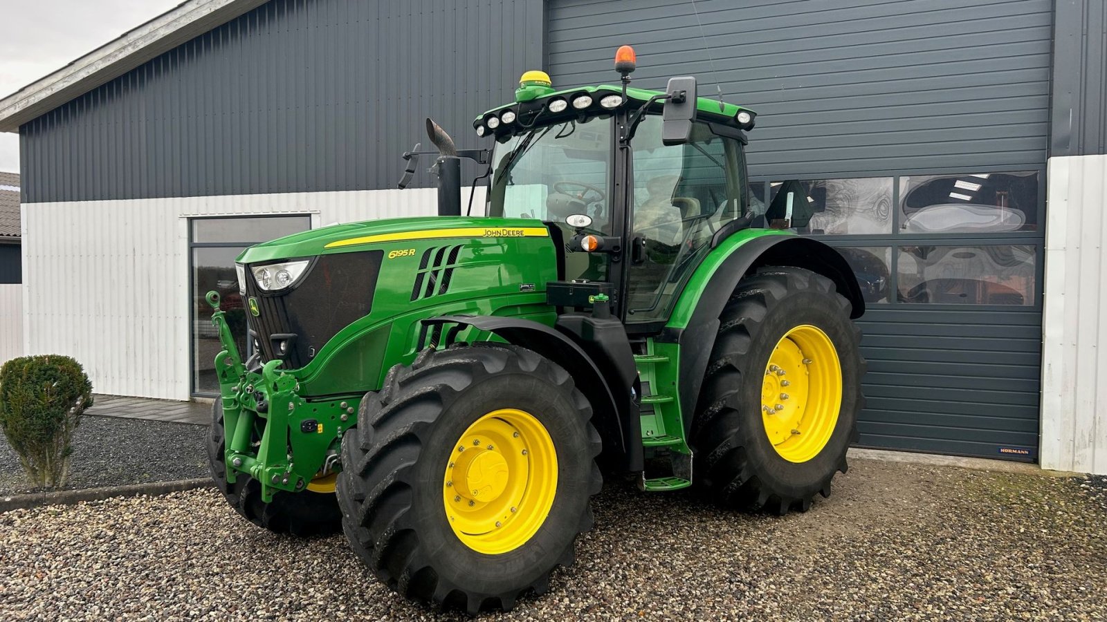 Traktor типа John Deere 6195R, Gebrauchtmaschine в Thorsø (Фотография 1)