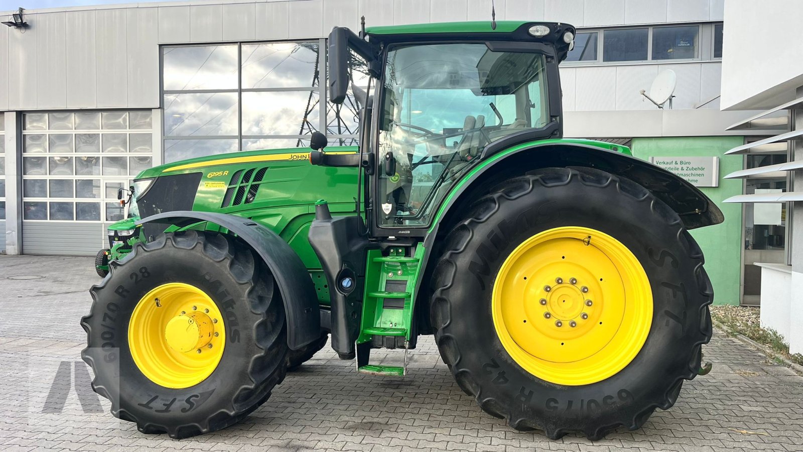 Traktor типа John Deere 6195R, Gebrauchtmaschine в Regensburg (Фотография 8)