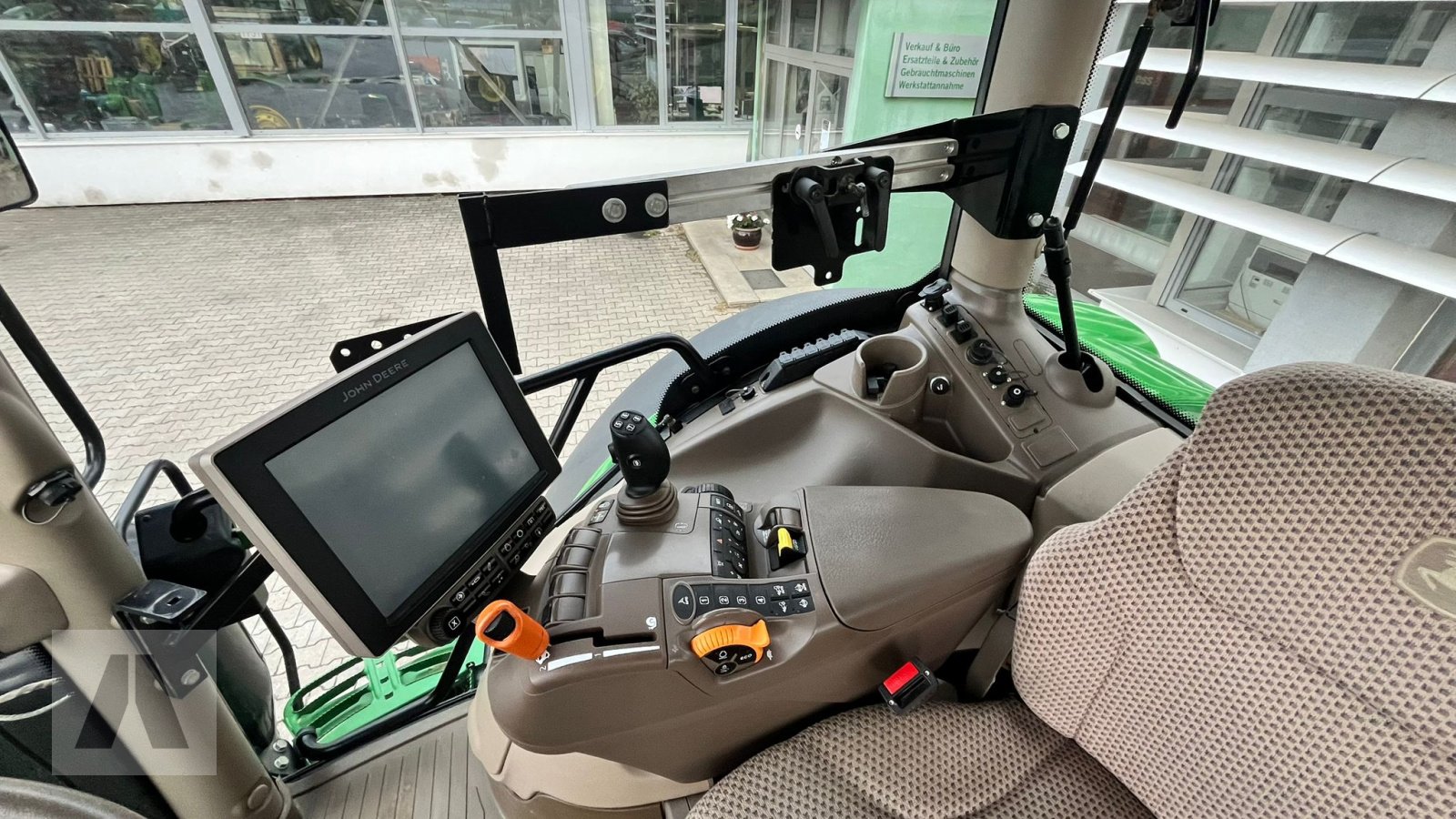 Traktor типа John Deere 6195R, Gebrauchtmaschine в Regensburg (Фотография 20)