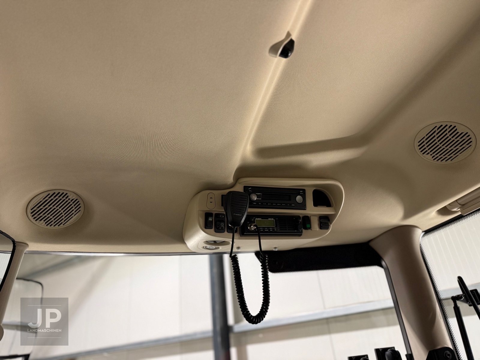 Traktor van het type John Deere 6195R, Gebrauchtmaschine in Kastl (Foto 16)