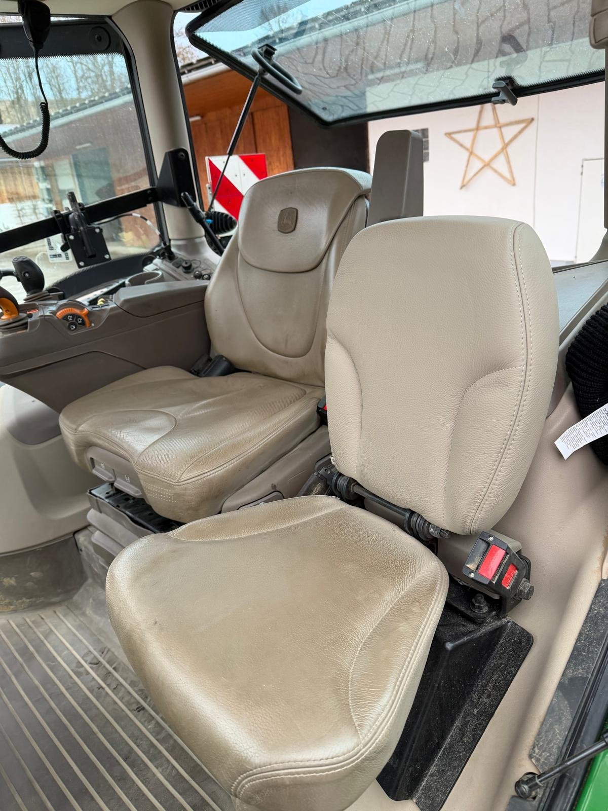 Traktor van het type John Deere 6195R, Gebrauchtmaschine in Aholming (Foto 3)