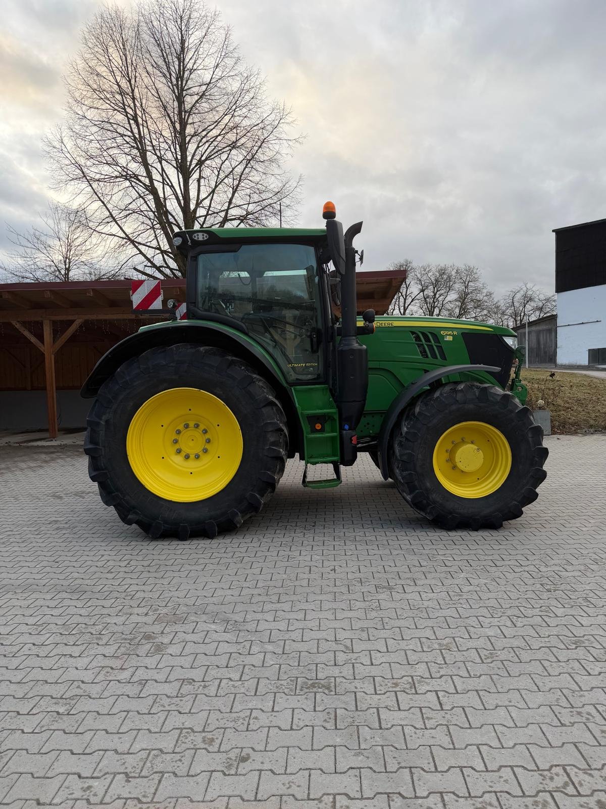 Traktor van het type John Deere 6195R, Gebrauchtmaschine in Aholming (Foto 11)