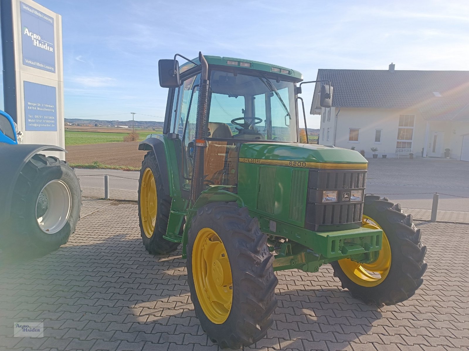 Traktor of the type John Deere 6200 Premium, Gebrauchtmaschine in Moosthenning (Picture 1)