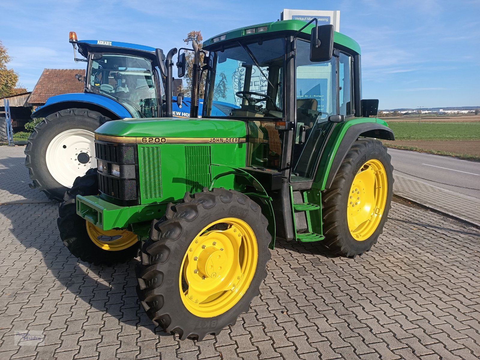 Traktor of the type John Deere 6200 Premium, Gebrauchtmaschine in Moosthenning (Picture 3)