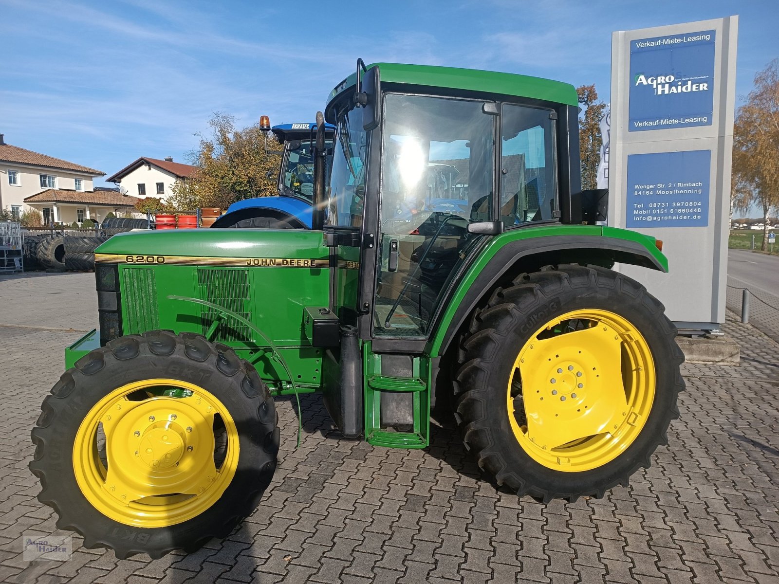 Traktor of the type John Deere 6200 Premium, Gebrauchtmaschine in Moosthenning (Picture 4)