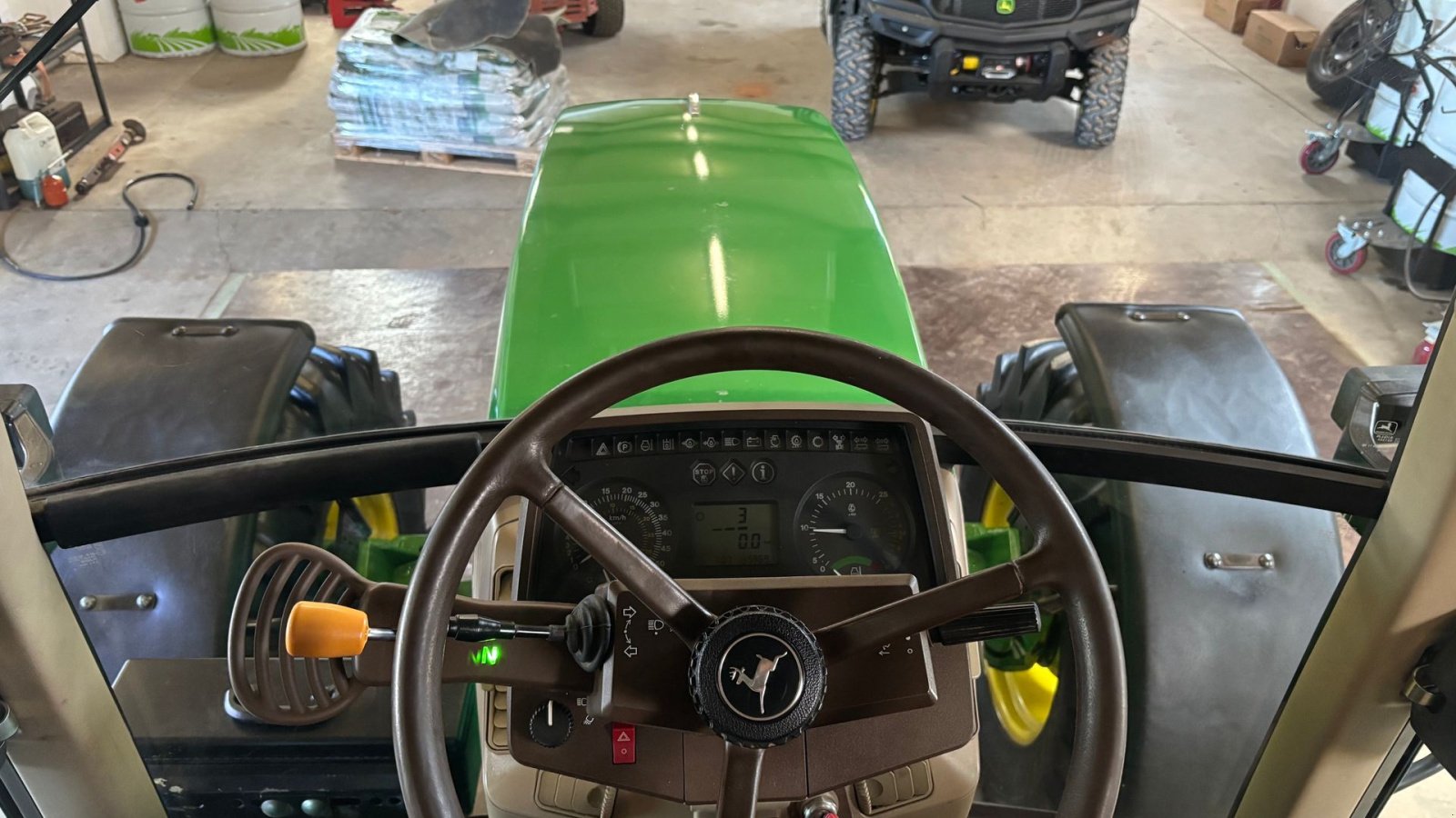 Traktor от тип John Deere 6210, Gebrauchtmaschine в Thorsø (Снимка 22)