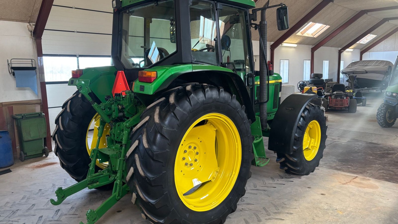 Traktor от тип John Deere 6210, Gebrauchtmaschine в Thorsø (Снимка 9)