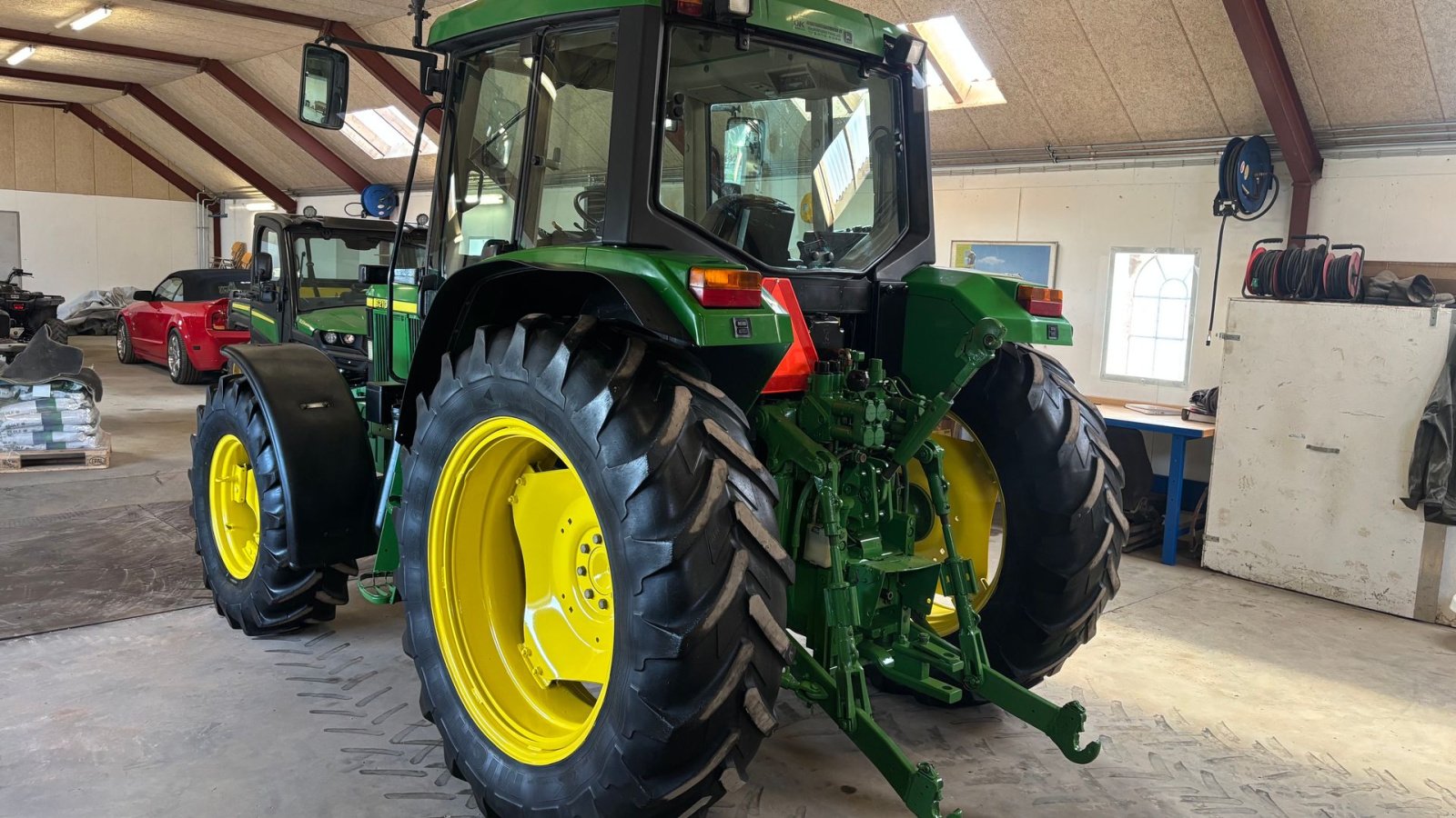 Traktor от тип John Deere 6210, Gebrauchtmaschine в Thorsø (Снимка 4)