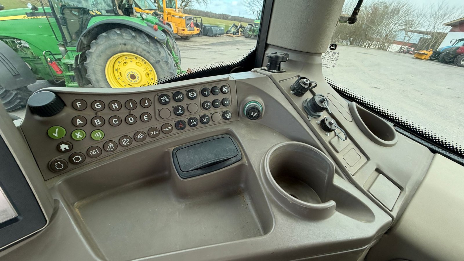 Traktor tipa John Deere 6210R KUN 3900 TIMER!, Gebrauchtmaschine u Nørager (Slika 20)