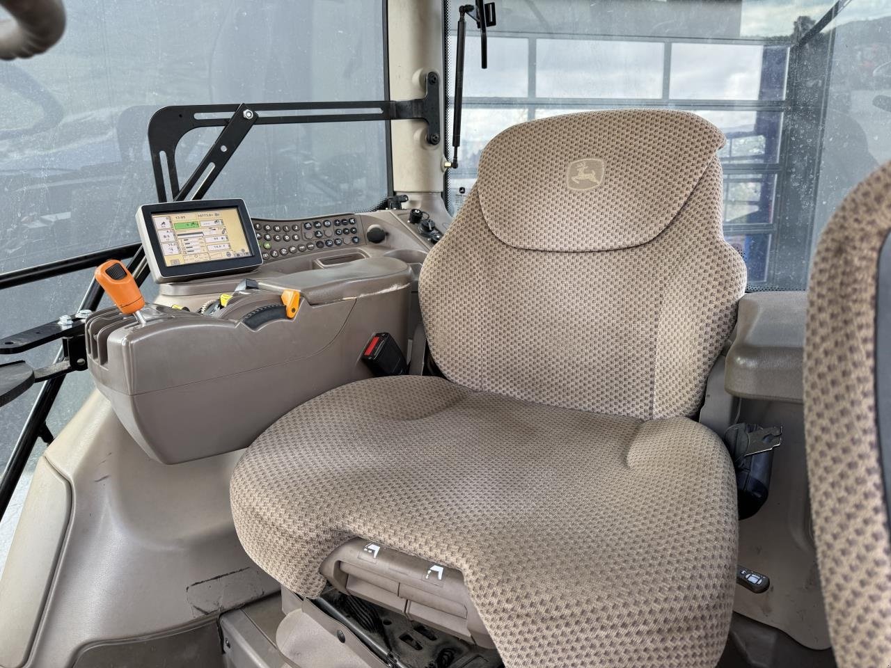 Traktor типа John Deere 6210R, Gebrauchtmaschine в Bramming (Фотография 5)