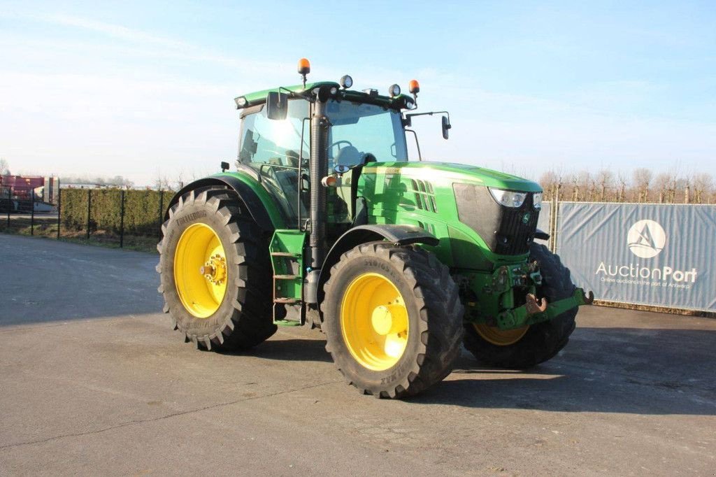 Traktor Türe ait John Deere 6210R, Gebrauchtmaschine içinde Antwerpen (resim 9)