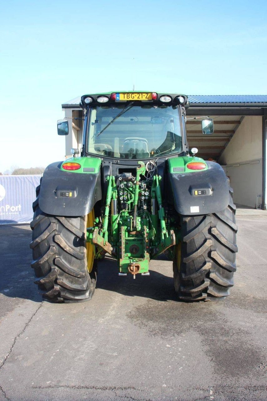Traktor Türe ait John Deere 6210R, Gebrauchtmaschine içinde Antwerpen (resim 4)