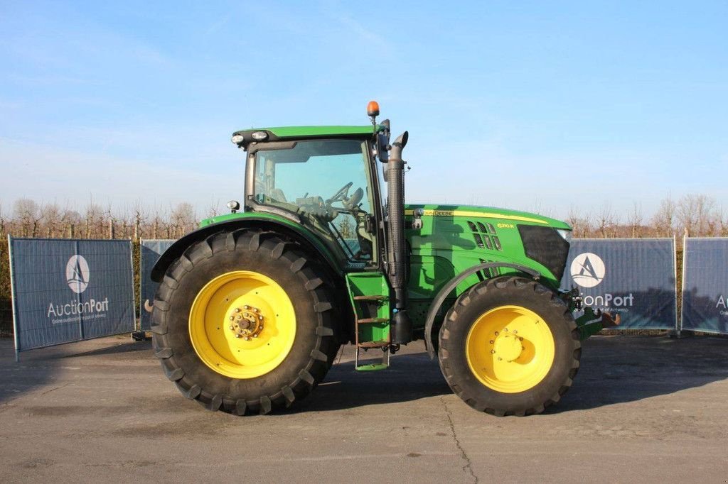 Traktor Türe ait John Deere 6210R, Gebrauchtmaschine içinde Antwerpen (resim 2)