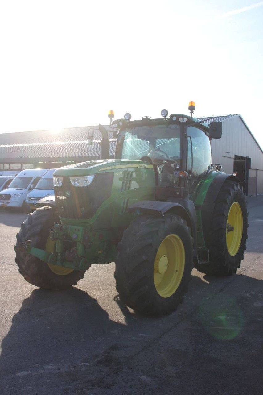 Traktor Türe ait John Deere 6210R, Gebrauchtmaschine içinde Antwerpen (resim 7)
